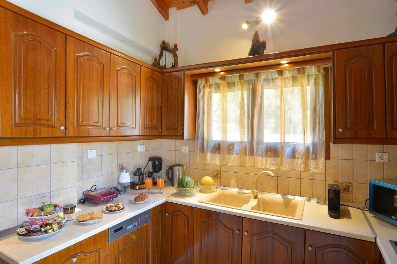 La Casa Del Sole Villa Halikounas Bagian luar foto