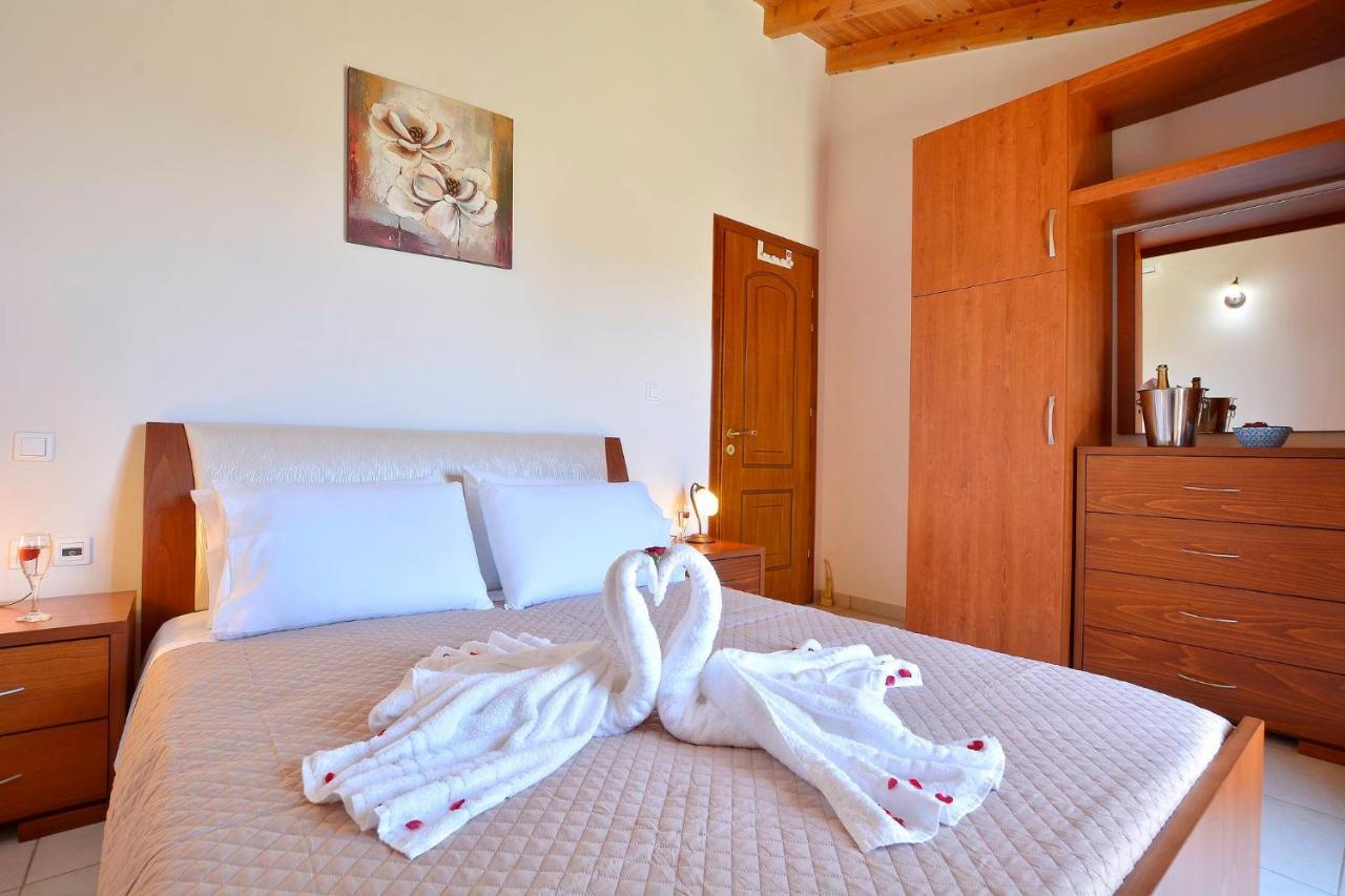 La Casa Del Sole Villa Halikounas Bagian luar foto